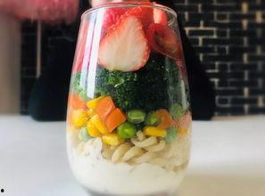 瓶子爆料吃瓜,瓶子爆料，吃瓜群众狂欢时刻