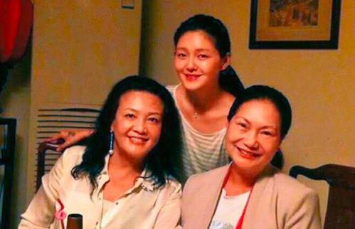 全家吃瓜爆料视频,一场家庭娱乐盛宴