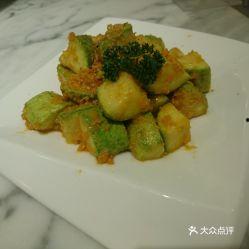 黑瓜吃料入口,美味入口的味蕾盛宴