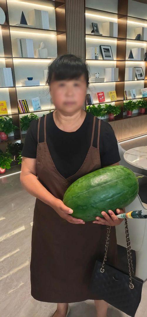 今日吃瓜 热门大瓜 校园,揭秘热门大瓜背后的故事