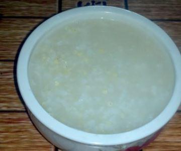 黑米粥和哈密瓜一起吃