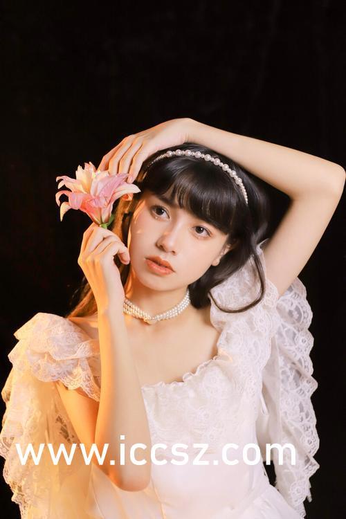 网曝黑料吃瓜视频,吃瓜群众围观吃瓜视频背后的真相