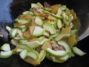 角瓜长的黑尖可以吃吗,可食用之谜揭秘