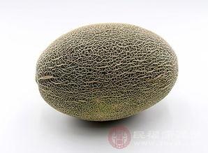 哈密瓜里边有点黑可以吃吗,可食用还是弃之？